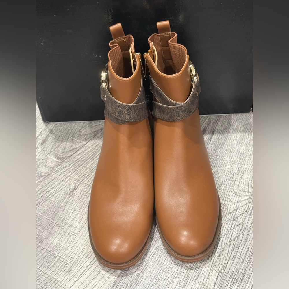 MICHAEL Michael Kors Rory Flat‎ Booties - Picture 5 of 5